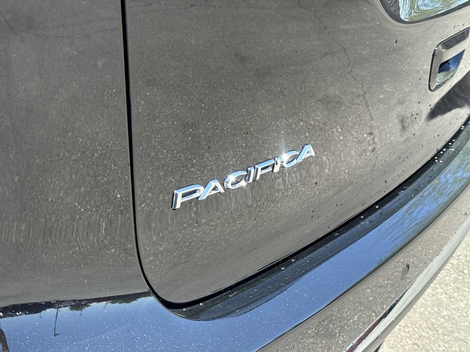New 2026 Chrysler Pacifica Select FWD image 9