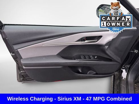 Used 2025 Toyota Camry SE FWD image 14
