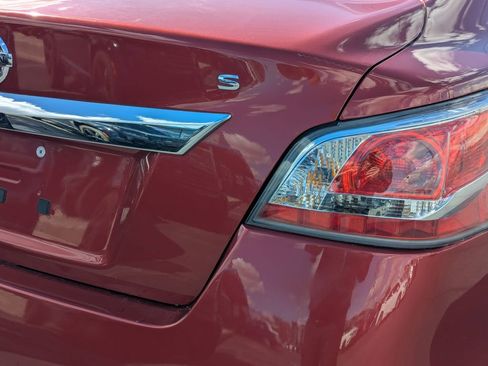 Used 2015 Nissan Altima 2.5 S w/ Power Driver Seat Package FWD image 5