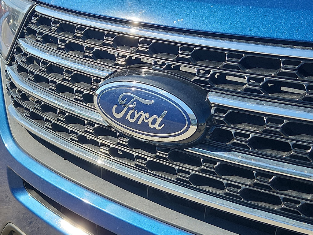 Used 2021 Ford Explorer XLT AWD/4WD image 4