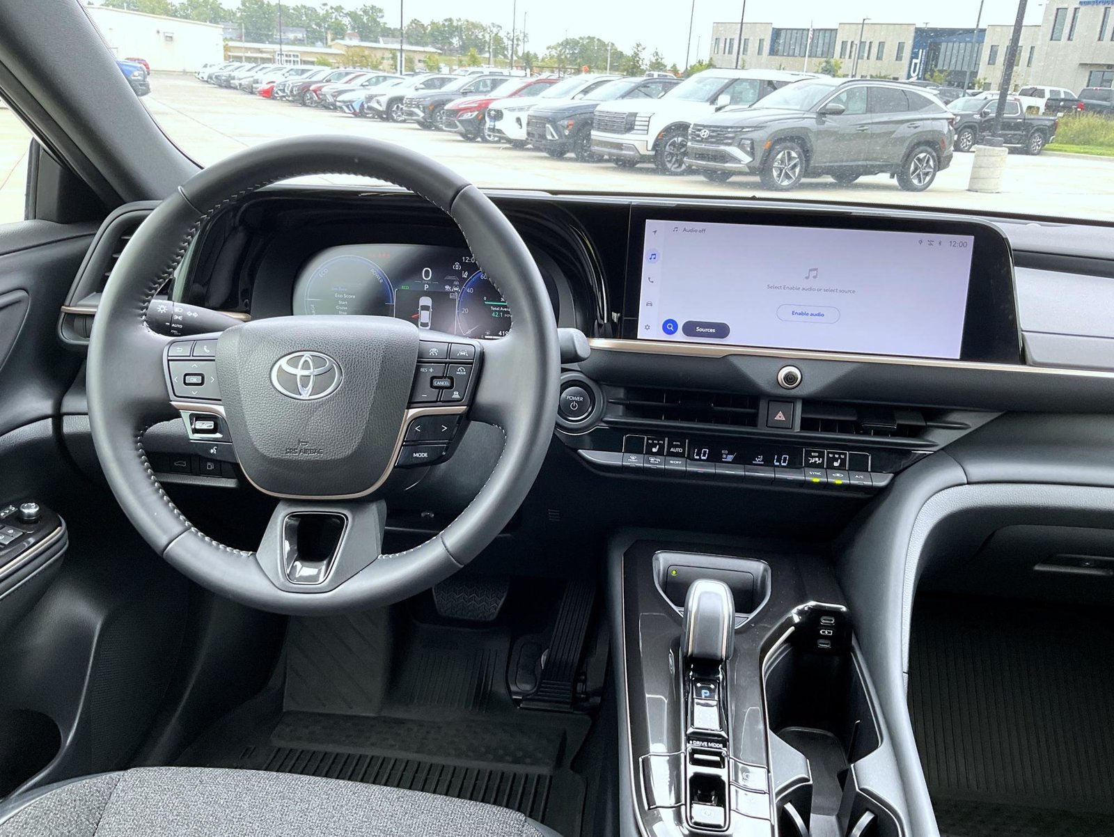 Used 2024 Toyota Crown AWD/4WD image 14