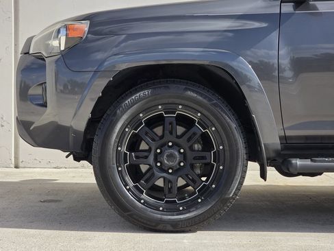 Used 2018 Toyota 4Runner SR5 RWD image 42