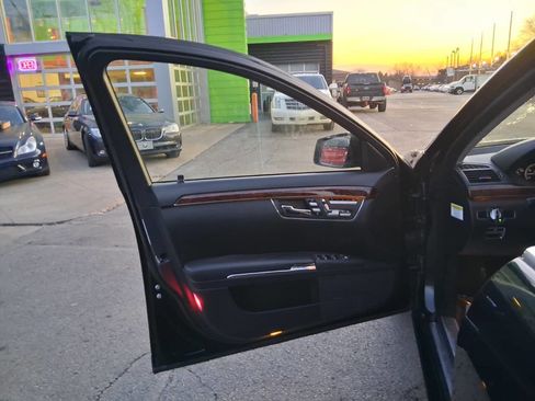 Used 2011 Mercedes-Benz S 550 4MATIC image 15