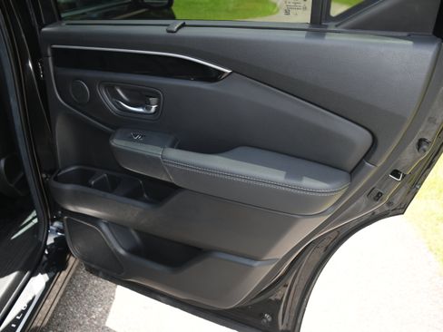 Certified 2025 Honda Pilot EX-L image 20