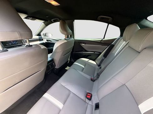 Used 2025 Toyota Camry SE w/ Convenience Package FWD image 24