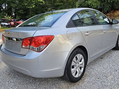 Used 2013 Chevrolet Cruze LS FWD image 7