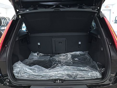 New 2026 Volvo XC40 B5 Ultra w/ Protection Package Premier image 29