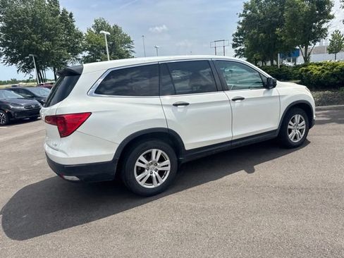 Used 2017 Honda Pilot LX image 11