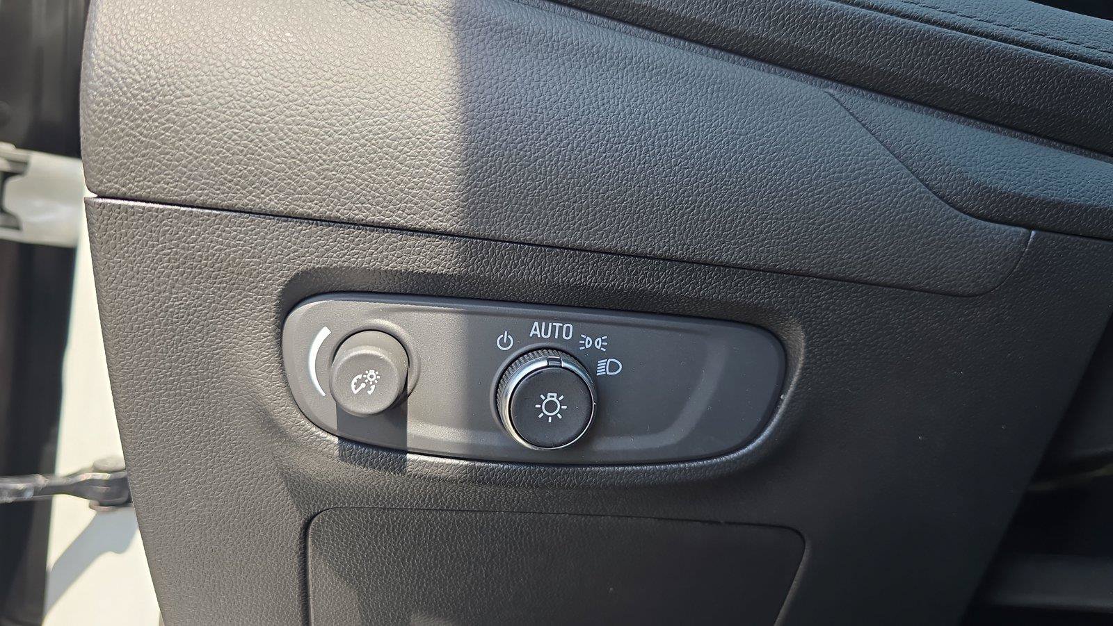 Used 2024 Buick Encore GX Avenir w/ Avenir Convenience Package AWD/4WD image 25