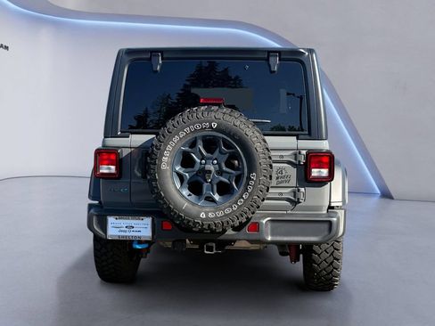 Used 2023 Jeep Wrangler Unlimited w/ Cold Weather Group AWD/4WD image 5