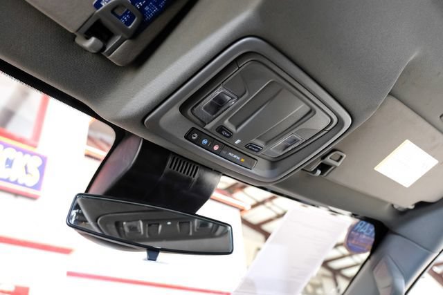 Used 2025 Chevrolet Silverado 2500 LT AWD/4WD image 38