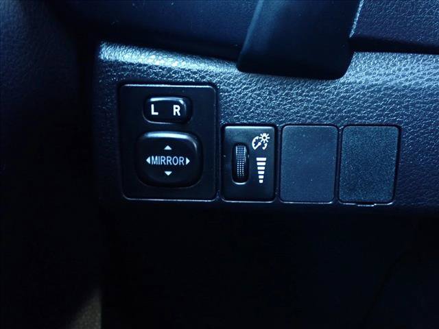 Used 2017 Toyota Corolla LE w/ Carpet Mat Package (TMS) FWD image 21