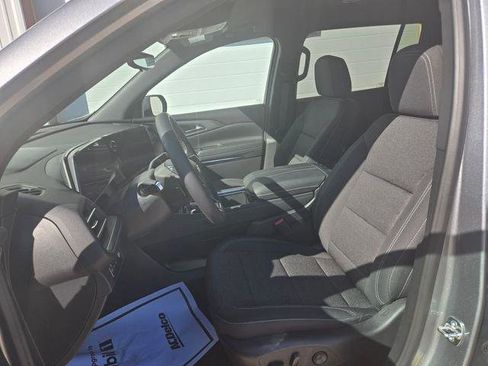 New 2026 Chevrolet Traverse LT w/ Driver Confidence Package FWD image 10