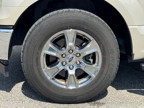 Used 2017 Ford F150 XLT w/ Equipment Group 302A Luxury RWD image 38