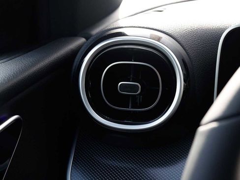 Used 2026 Mercedes-Benz GLC 300 GLC 300 image 17