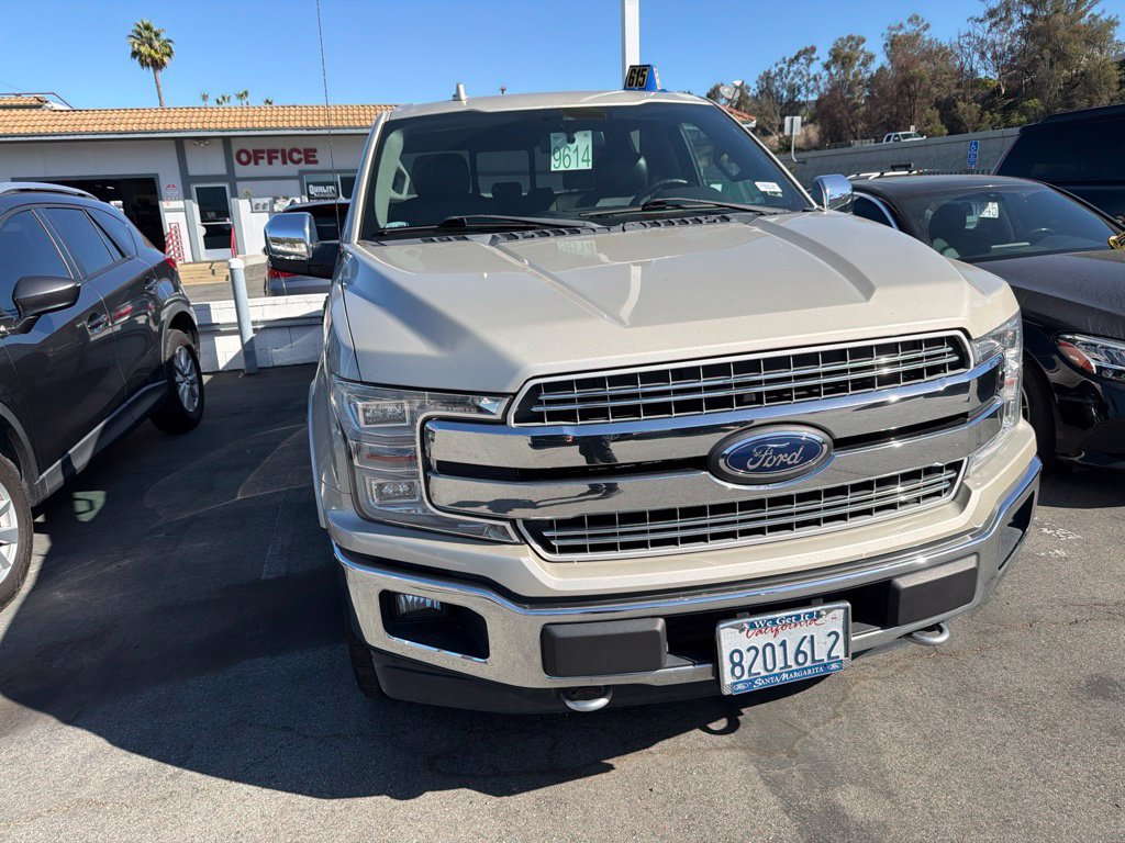 Used 2018 Ford F150 Lariat w/ Equipment Group 502A Luxury AWD/4WD image 2