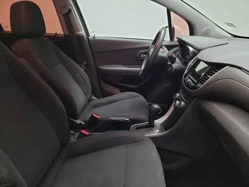 Used 2018 Chevrolet Trax LS FWD image 21