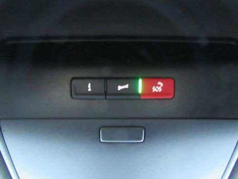 Used 2022 Volkswagen Atlas Cross Sport SE w/ Black Wheel Package image 52