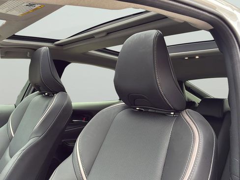 Used 2024 Toyota Prius Limited w/ Limited Premium Package image 21