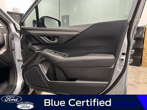 Used 2025 Subaru Outback Premium image 29