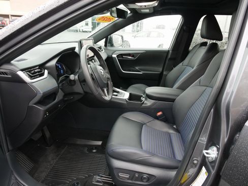 Used 2025 Toyota RAV4 XSE image 16