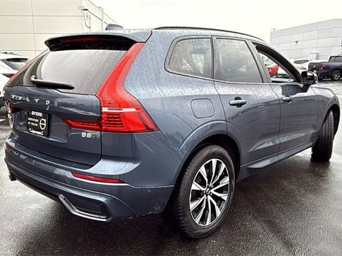 Certified 2025 Volvo XC60 B5 Plus image 3