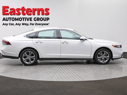 Used 2023 Honda Accord EX image 4