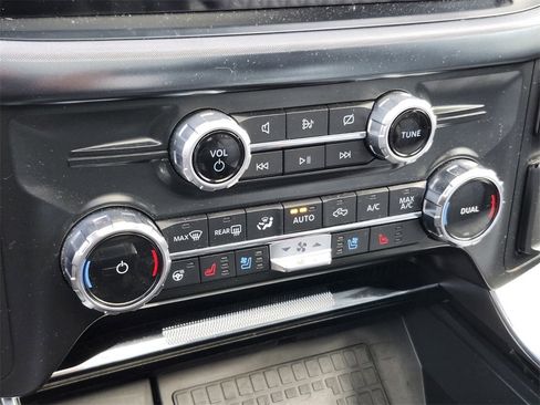 Used 2022 Ford F150 Limited image 21