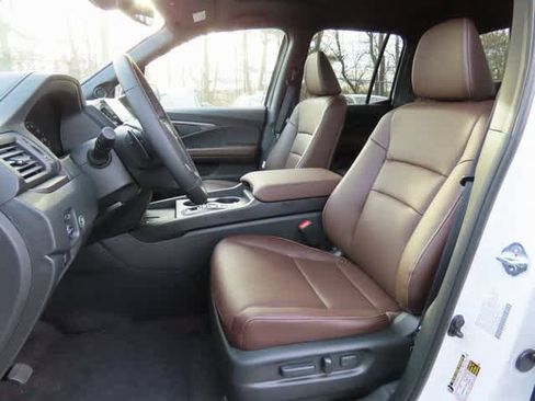 New 2025 Honda Ridgeline RTL image 11