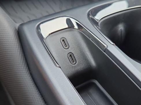 New 2025 Chevrolet Equinox EV RS w/ Convenience Package II image 38