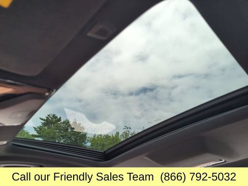 Used 2020 BMW 530i xDrive w/ M Sport Package AWD/4WD image 25
