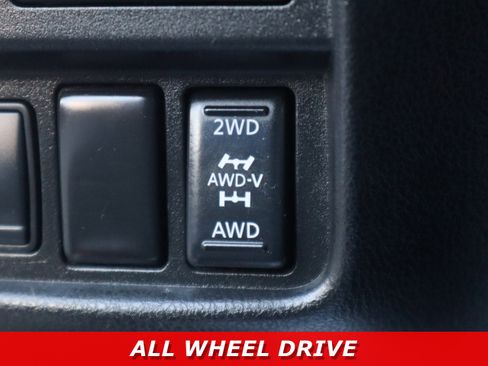 Used 2012 Nissan Juke SL w/ Chrome Pkg image 23