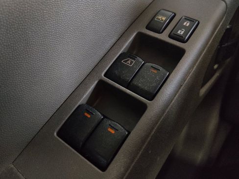 Used 2019 Nissan Frontier SV RWD image 27