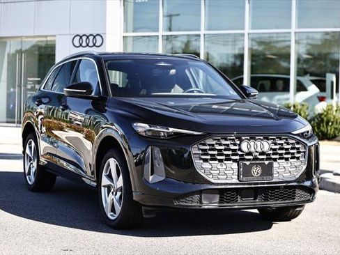 Certified 2025 Audi Q5 Premium Plus w/ Premium Plus AWD/4WD image 2