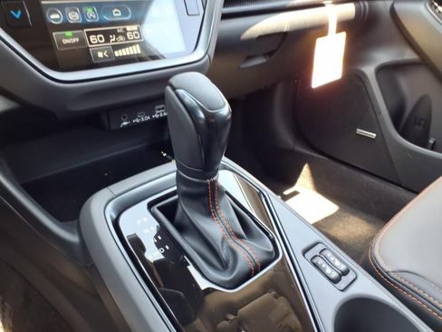 New 2025 Subaru Crosstrek 2.5i Limited w/ Popular Package #3A image 13