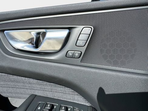 Certified 2025 Volvo XC60 B5 Core w/ Climate Package PRO image 17