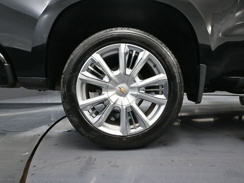 Used 2023 Chevrolet Silverado 1500 High Country w/ High Country Premium Package AWD/4WD image 17