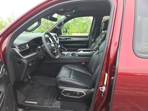 Used 2024 Jeep Wagoneer Series II w/ Convenience Group I image 38