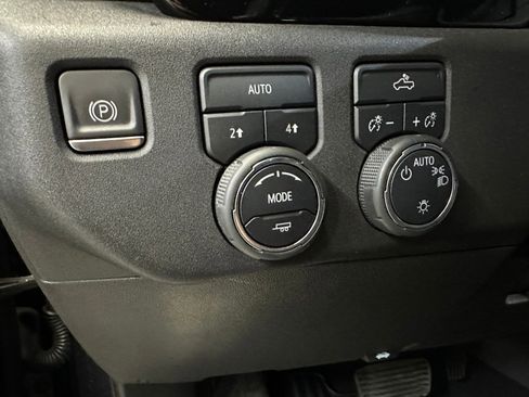 Certified 2022 Chevrolet Silverado 1500 LT image 10