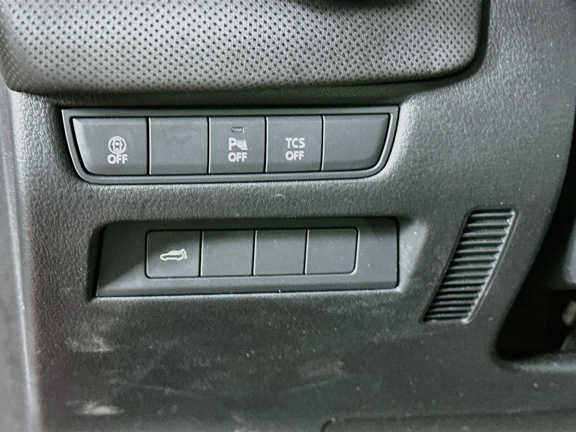 Used 2026 MAZDA CX-50 AWD 2.5 S w/ Weather Package image 17