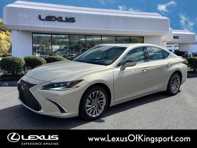 New 2025 Lexus ES 300h Ultra Luxury