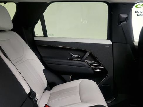 Used 2023 Land Rover Range Rover Sport SE Dynamic AWD/4WD image 40