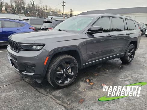 Used 2022 Jeep Grand Cherokee L Laredo image 3