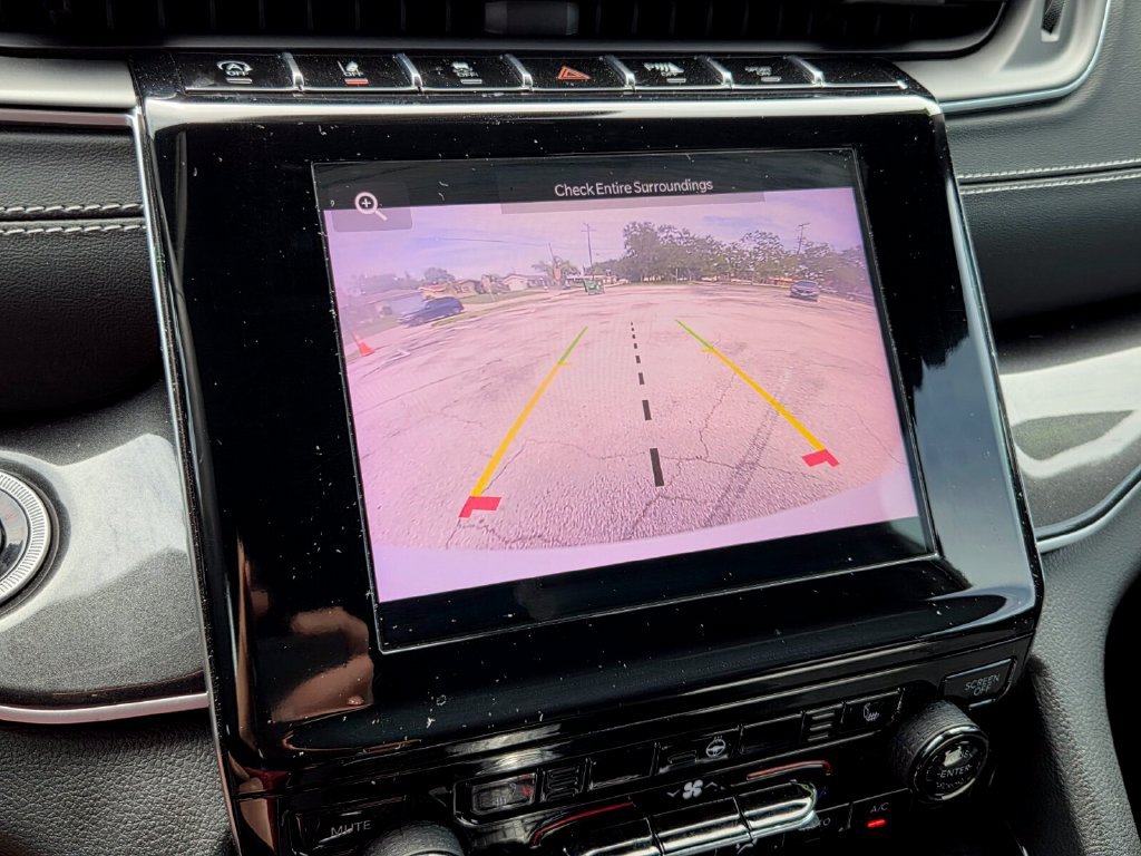 Used 2023 Jeep Grand Cherokee Altitude AWD/4WD image 25