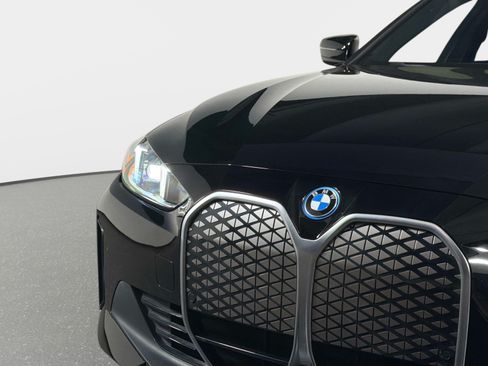 Used 2025 BMW i4 eDrive40 RWD image 11