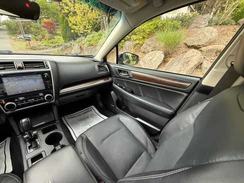 Used 2018 Subaru Outback 2.5i Limited AWD/4WD image 19