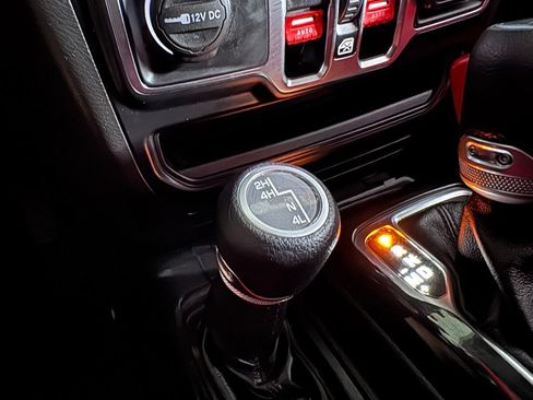 Used 2022 Jeep Gladiator Sport AWD/4WD image 40