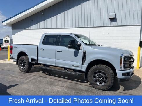 Used 2024 Ford F350 Lariat w/ Black Appearance Package AWD/4WD image 4