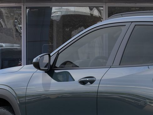 New 2026 Chevrolet Trax LT image 12