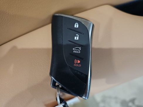 Certified 2025 Lexus ES 300h Ultra Luxury w/ Accessory Package (Z2) image 37